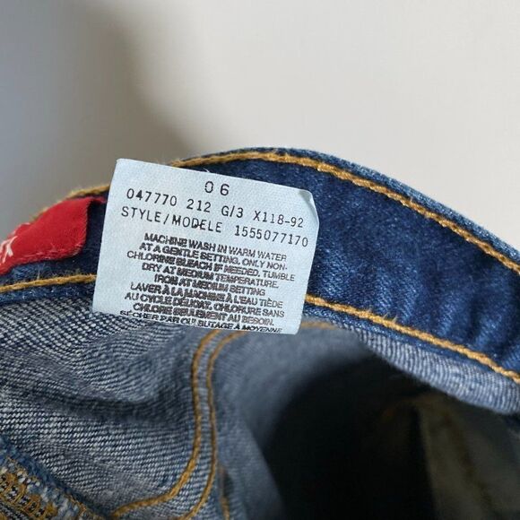 CLEARANCE - Vintage Y2K Levi's Red Tab Relaxed Fit Dark Wash Jeans - Picture 8 of 8